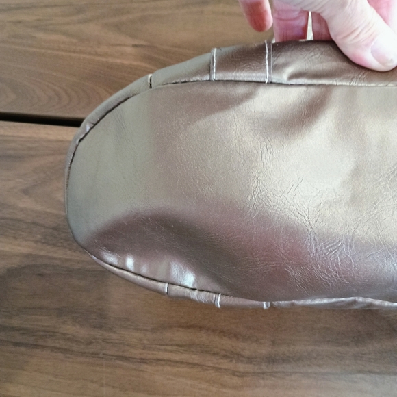 Worthington Metallic Silver Shoulder Bag - Picture 8 of 11